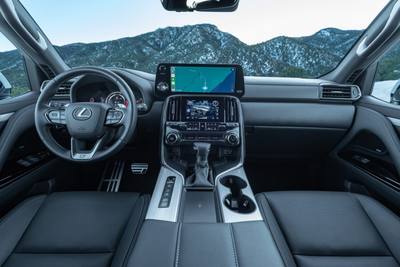 Lexus LX 700h 2026 4