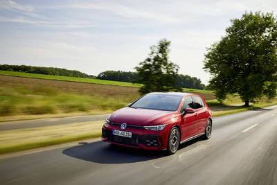 Volkswagen Golf GTI 2026 4