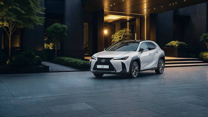 Lexus UX 2026