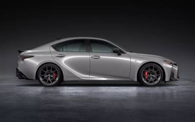 Lexus IS 2026 4