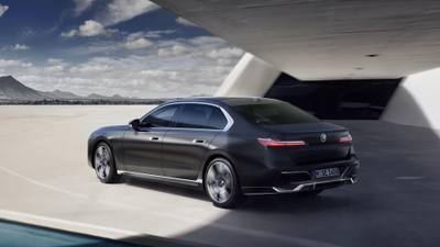BMW 7 Series 2026 5